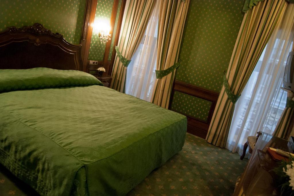 Hotel Casa Capsa Bukares Bagian luar foto