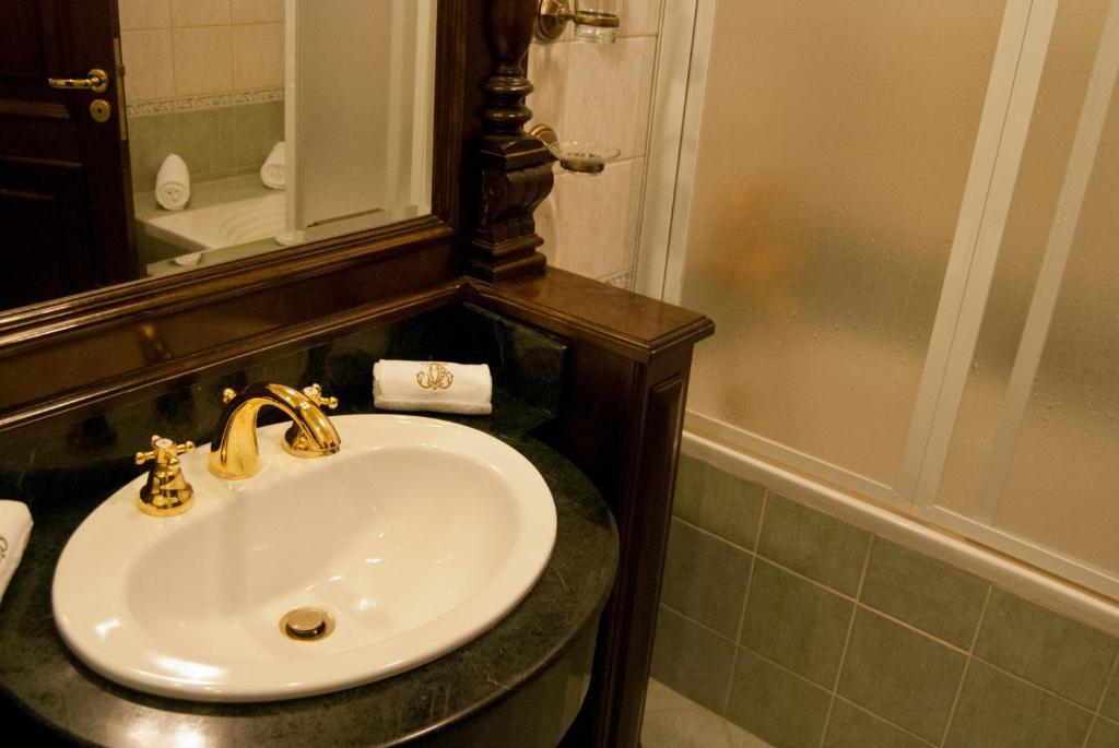 Hotel Casa Capsa Bukares Bagian luar foto