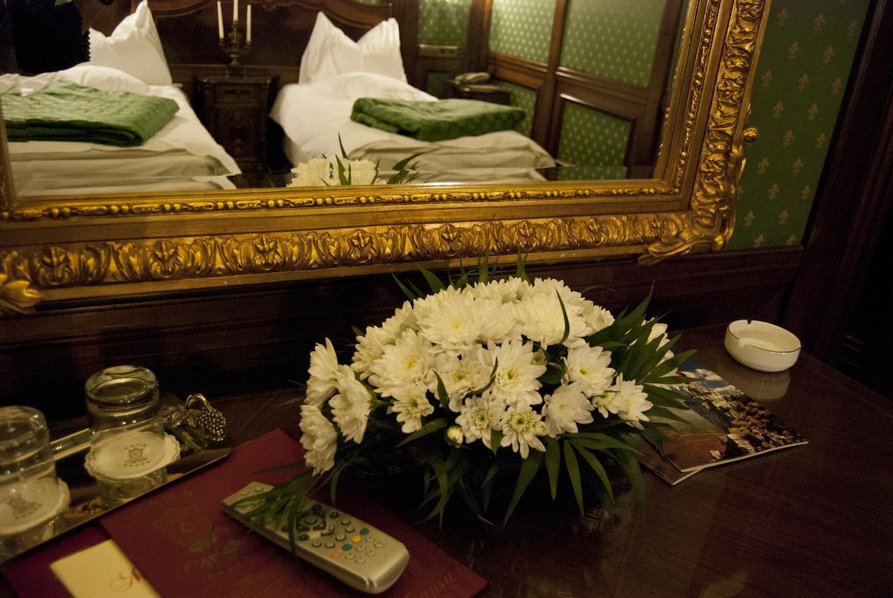Hotel Casa Capsa Bukares Bagian luar foto
