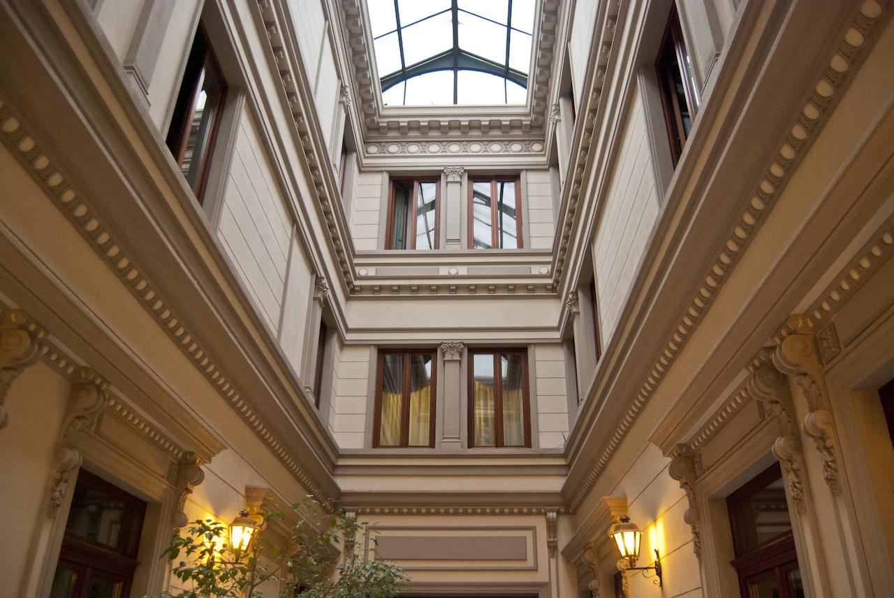 Hotel Casa Capsa Bukares Bagian luar foto