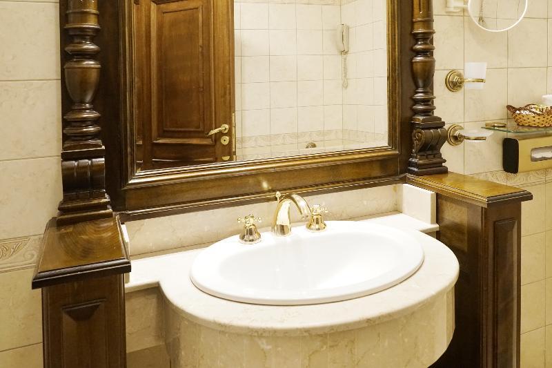 Hotel Casa Capsa Bukares Bagian luar foto